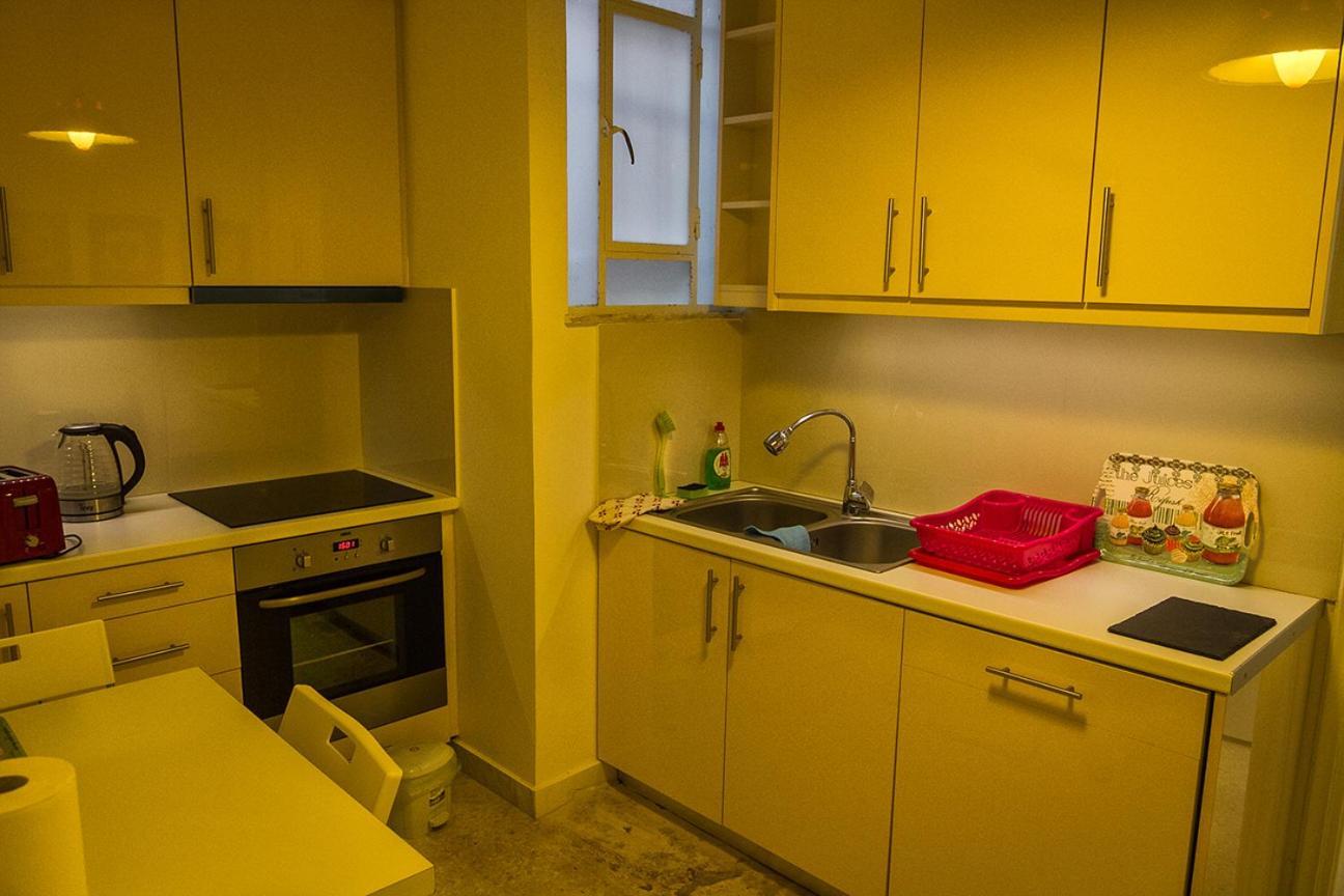 Apartment In The Heart Of The City Ateny Zewnętrze zdjęcie
